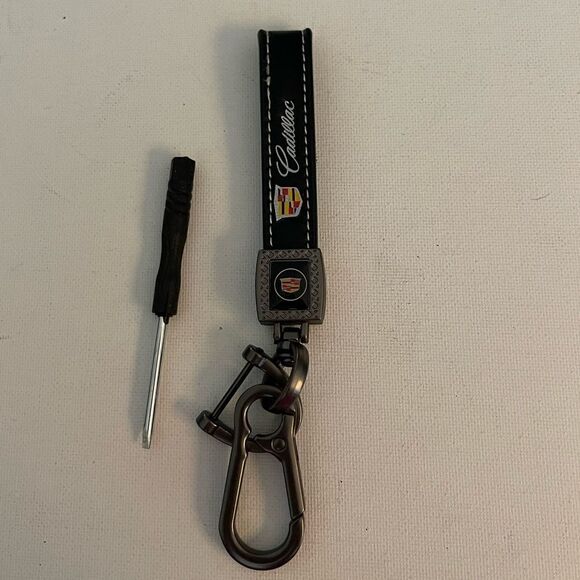 Cadillac key fob Keychain Black Leather with Logo NWT - Picture 3 of 5